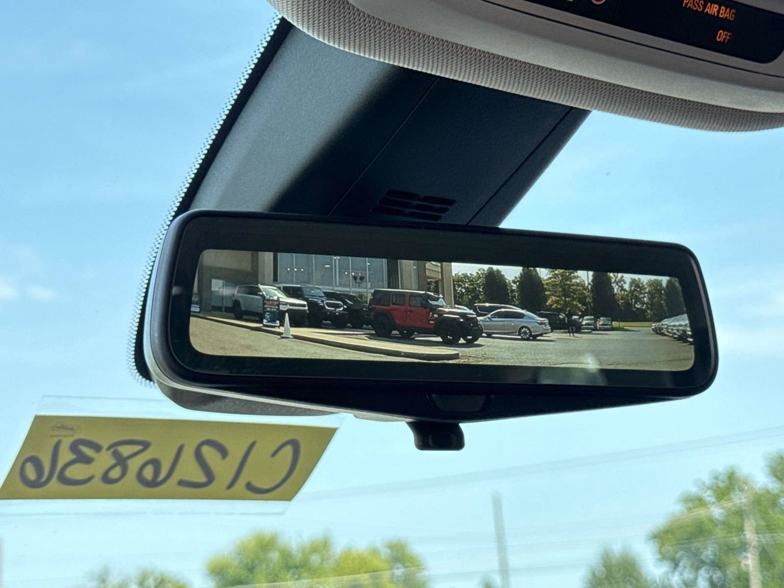 Used 2020 Chevrolet Traverse RS w/ LPO, Floor Liner Package FWD image 31