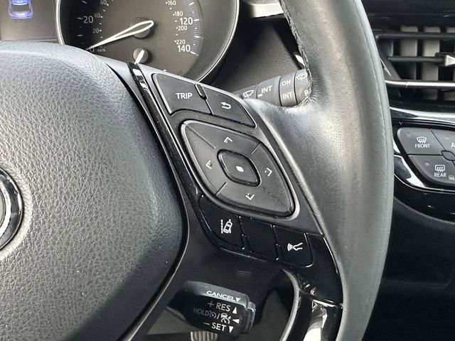 Used 2019 Toyota C-HR XLE image 9
