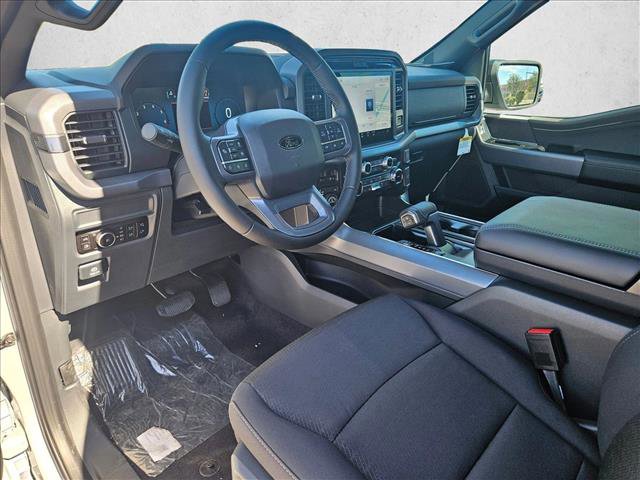 New 2025 Ford F150 XLT w/ Equipment Group 302A MID video 3
