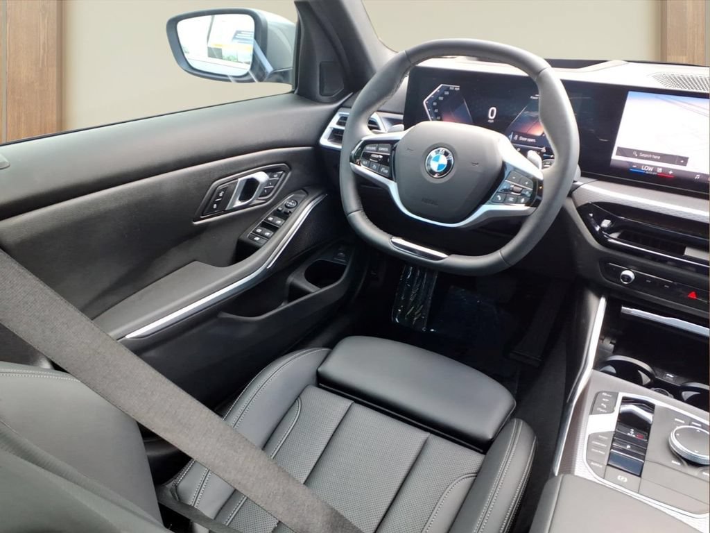 Used 2025 BMW 330i Sedan RWD image 23