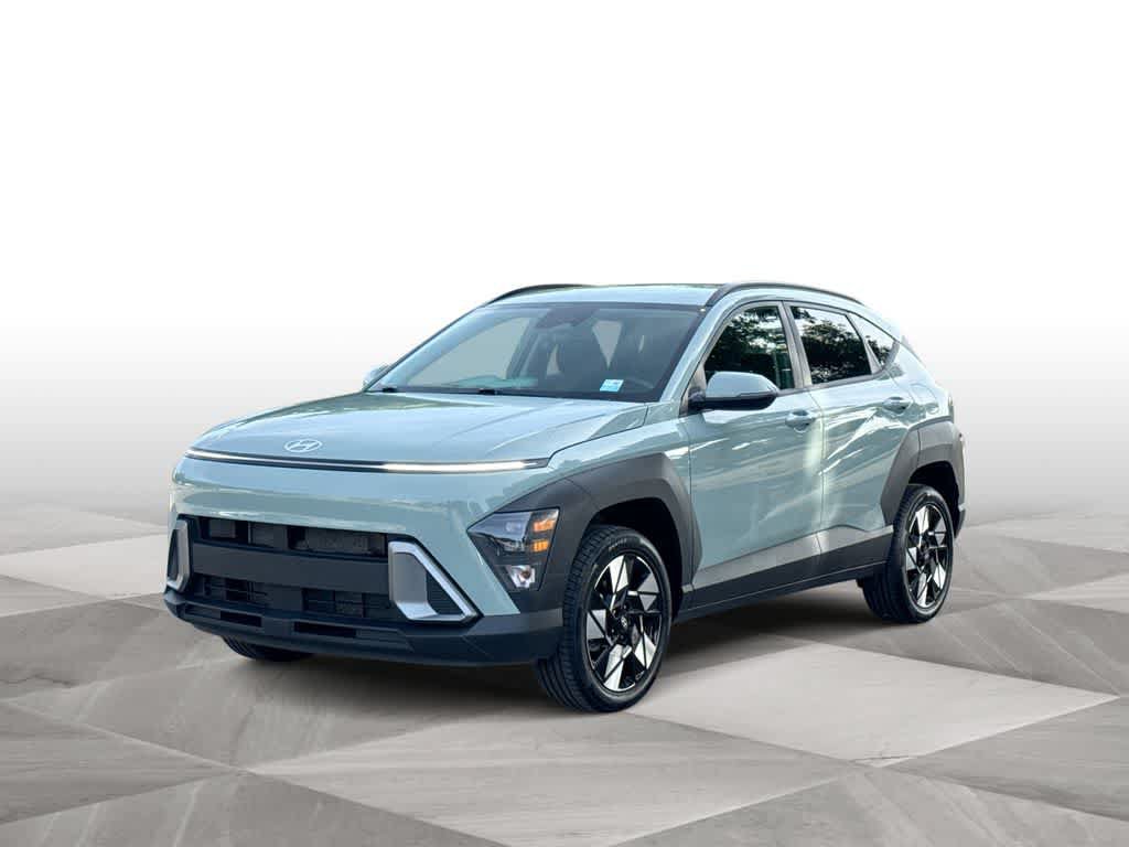 Used 2024 Hyundai Kona SEL AWD/4WD image 3