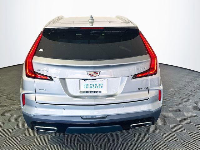 Used 2024 Cadillac XT4 Premium Luxury image 7