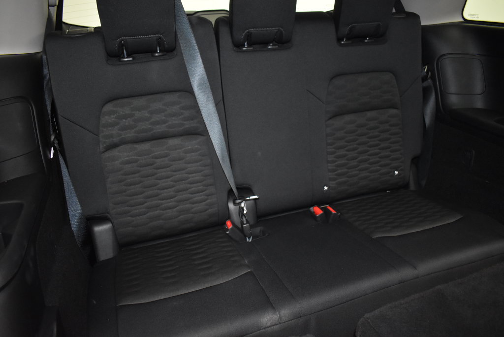 Used 2025 Nissan Pathfinder SV AWD/4WD image 30