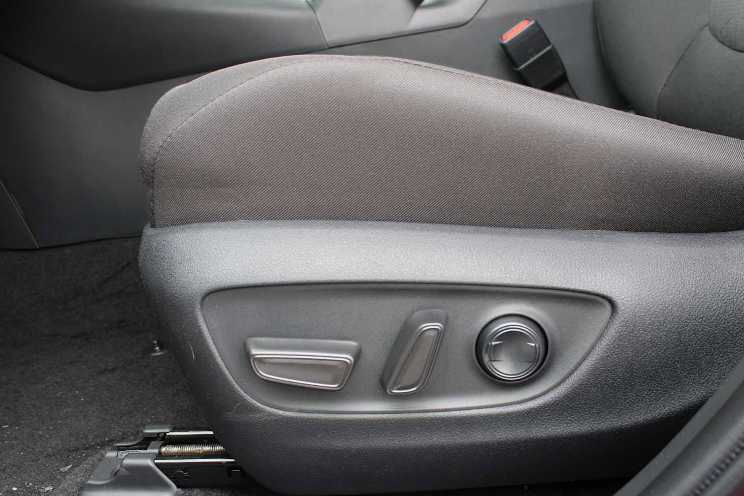 New 2025 Toyota RAV4 XLE image 12