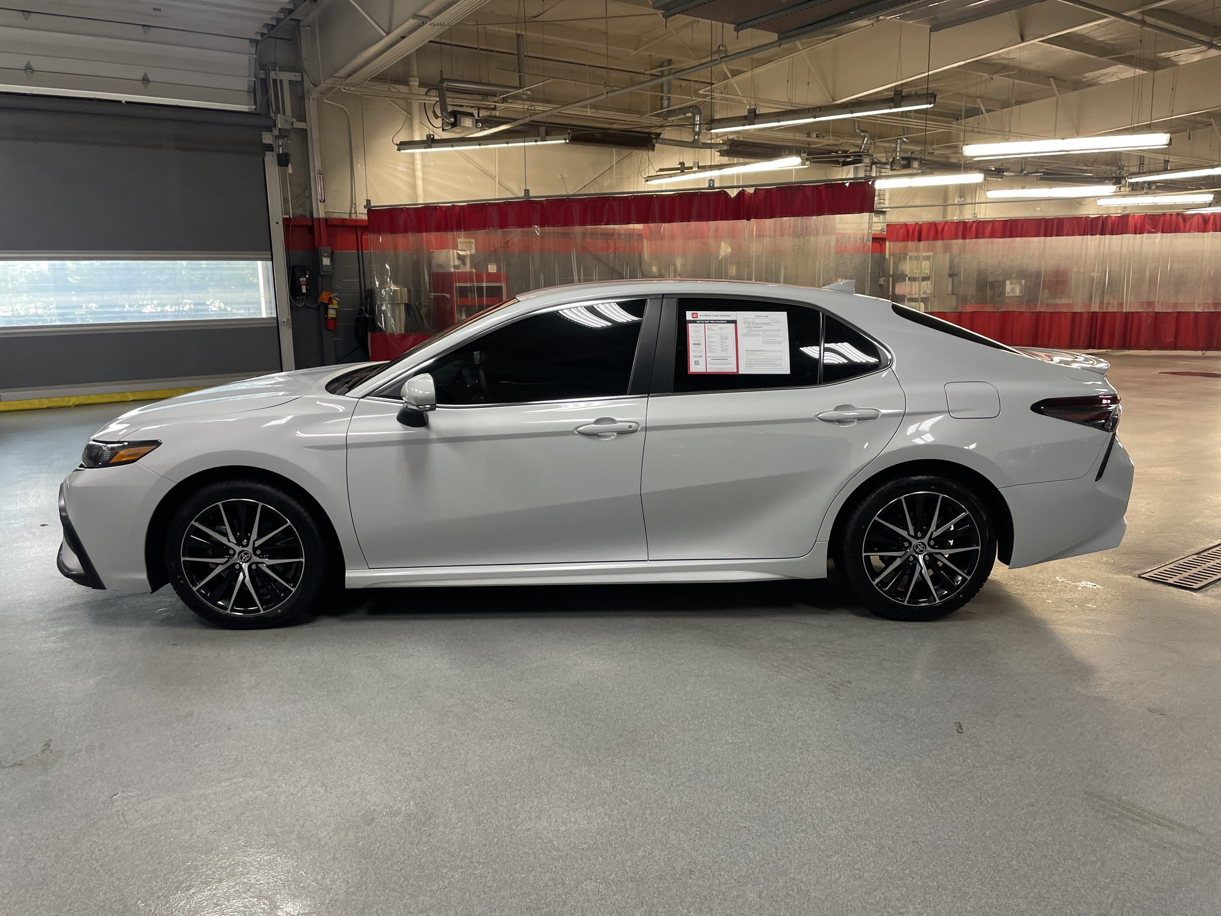 Certified 2023 Toyota Camry SE FWD image 7