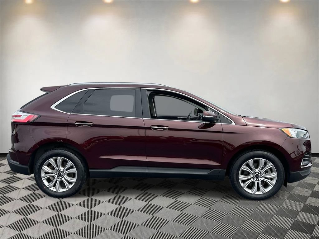Certified 2024 Ford Edge Titanium AWD/4WD image 2