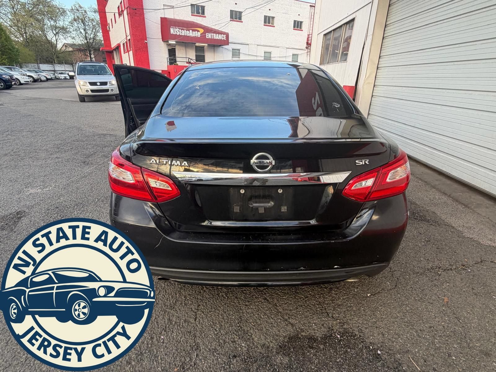 Used 2016 Nissan Altima 2.5 SR FWD image 10