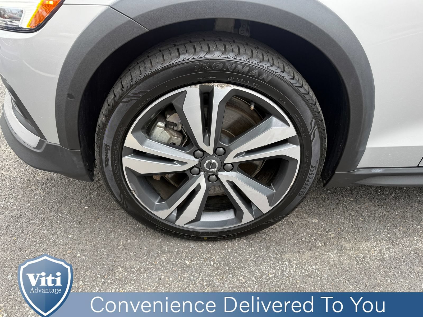 Used 2025 Volvo V60 B5 Cross Country Plus AWD/4WD image 12