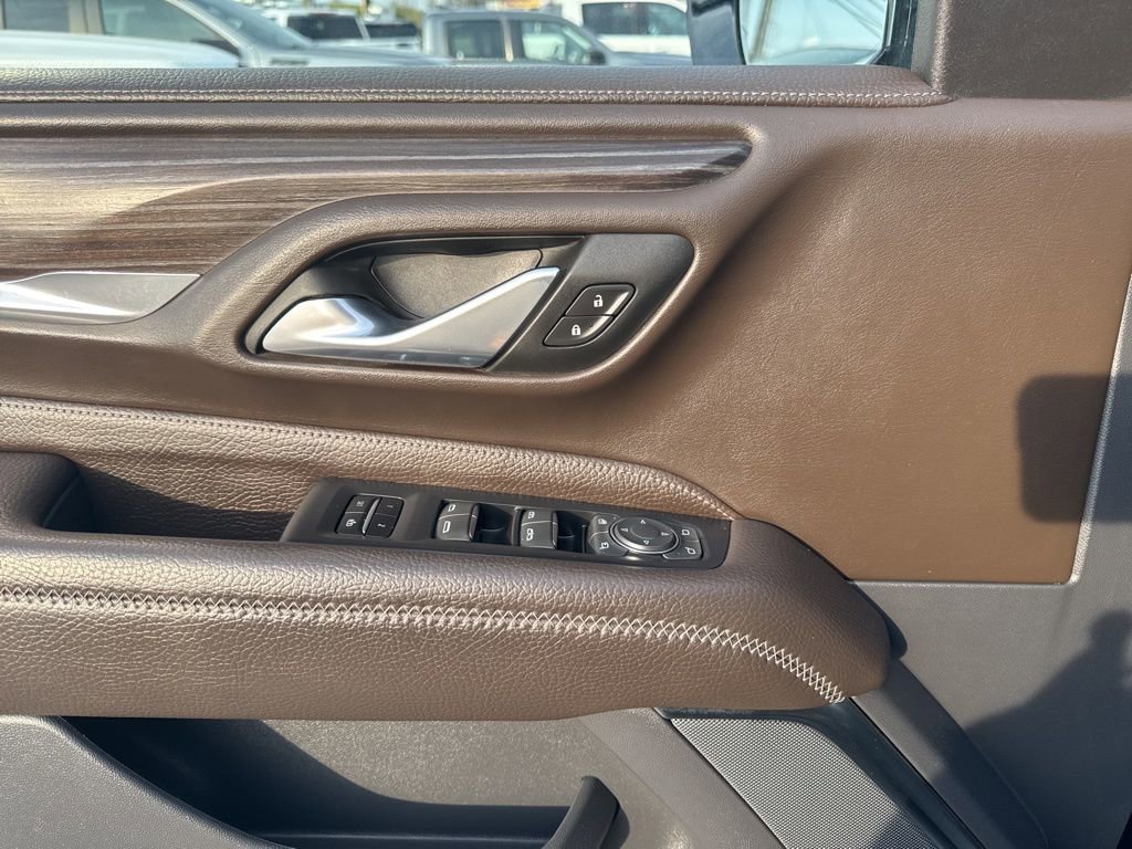 Used 2024 GMC Yukon Denali RWD image 11