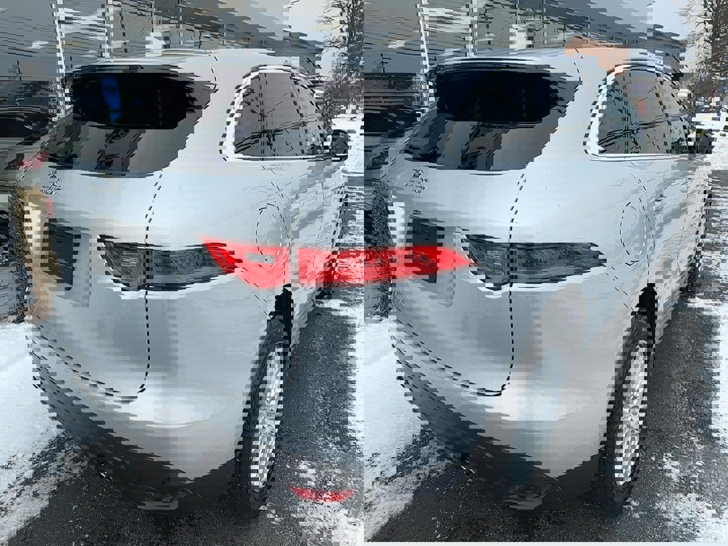 Used 2018 Jaguar F-PACE Prestige image 3