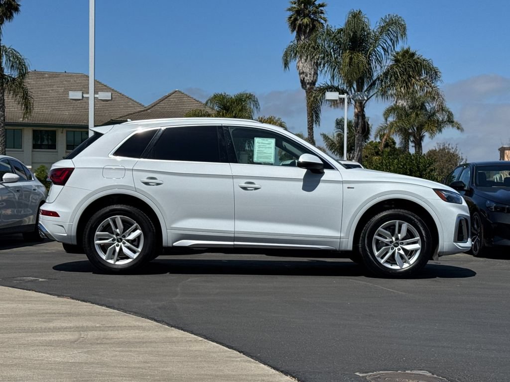 Used 2023 Audi Q5 2.0T Premium w/ Convenience Package AWD/4WD image 3