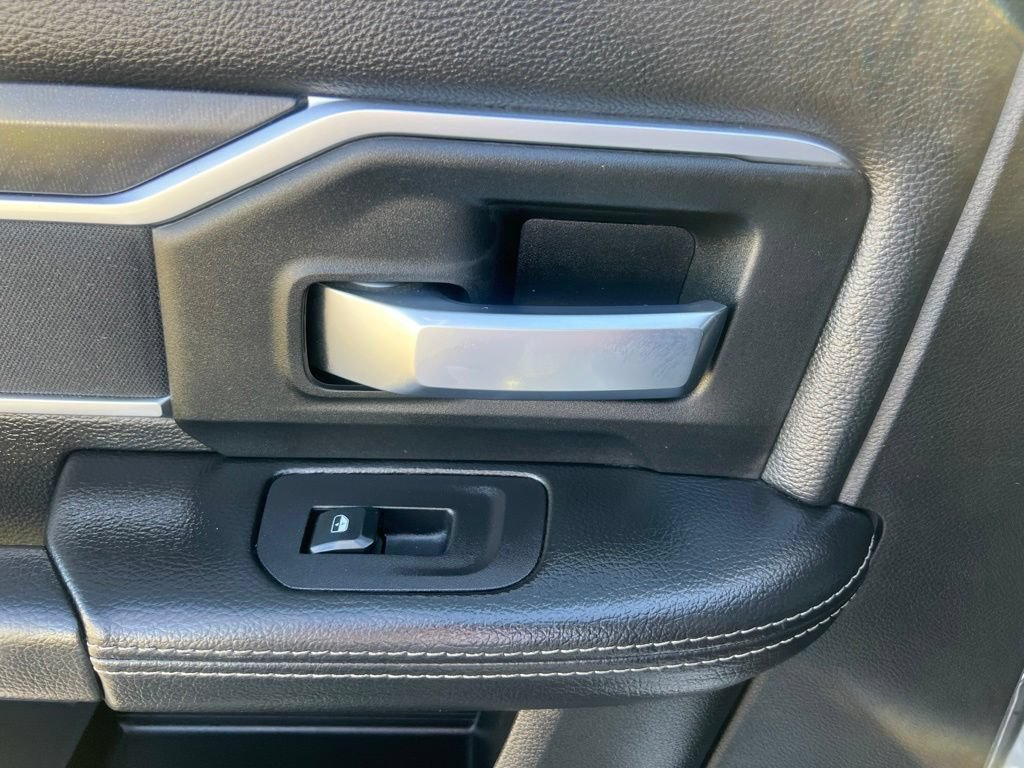 Used 2025 RAM 2500 Big Horn AWD/4WD image 33