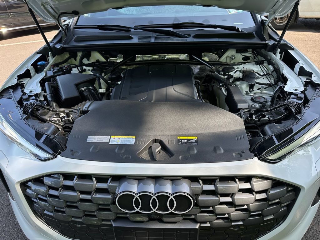 Used 2025 Audi Q5 Premium w/ Convenience Package AWD/4WD image 25