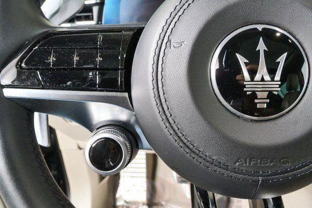 Used 2023 Maserati Grecale Modena AWD/4WD image 11