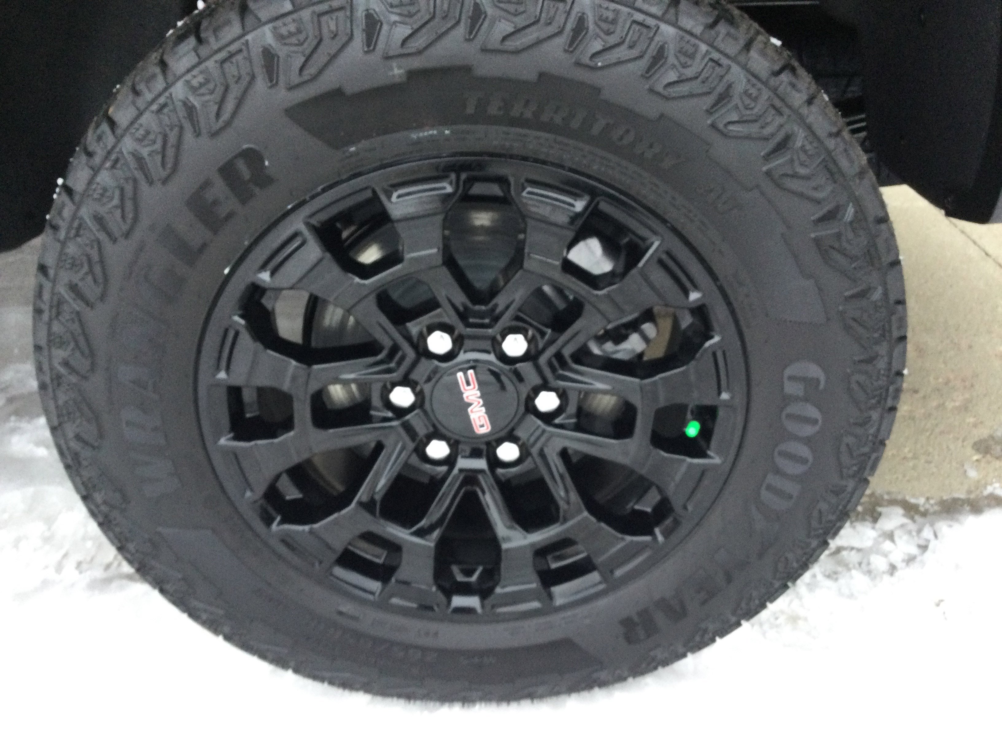 New 2026 GMC Canyon Elevation w/ Convenience Package image 6