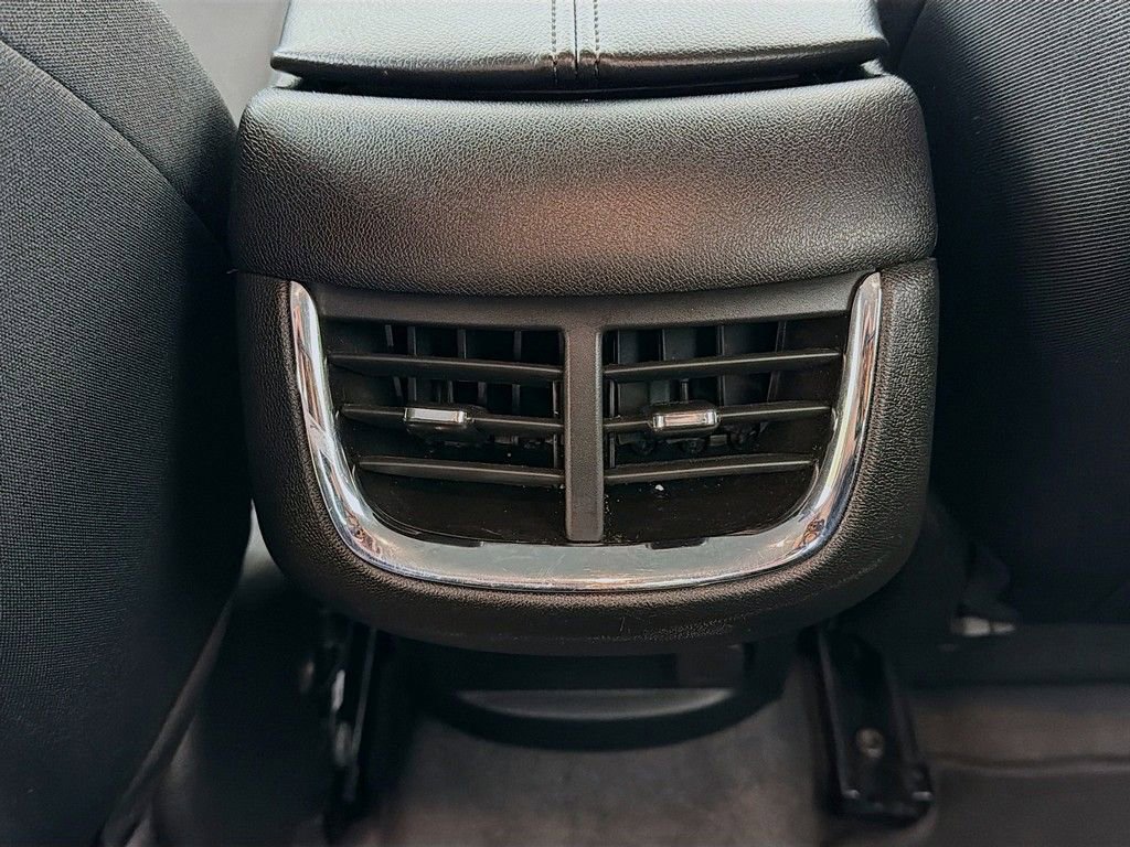 Used 2024 Chevrolet Malibu LT image 35