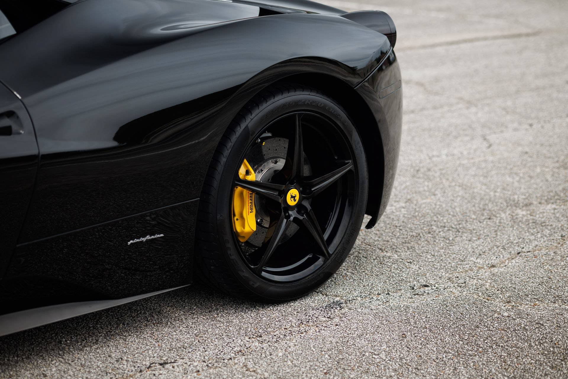 Used 2012 Ferrari 458 Italia Coupe RWD image 8
