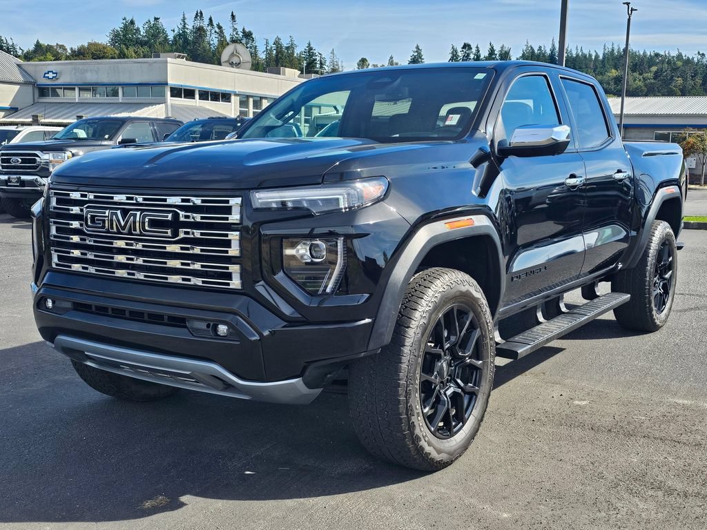 Used 2023 GMC Canyon Denali w/ Denali Black Edition AWD/4WD image 7