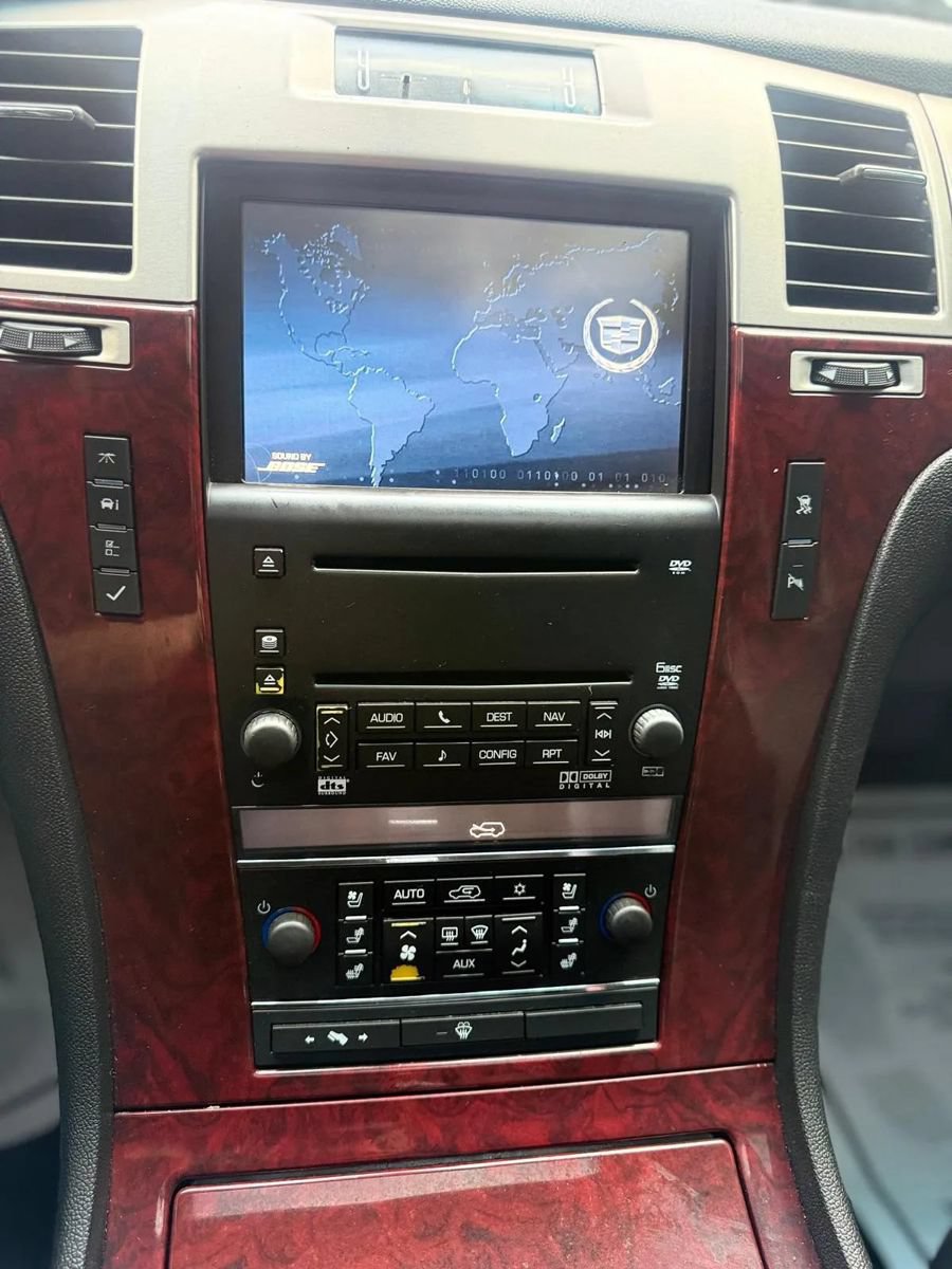 Used 2008 Cadillac Escalade AWD image 15
