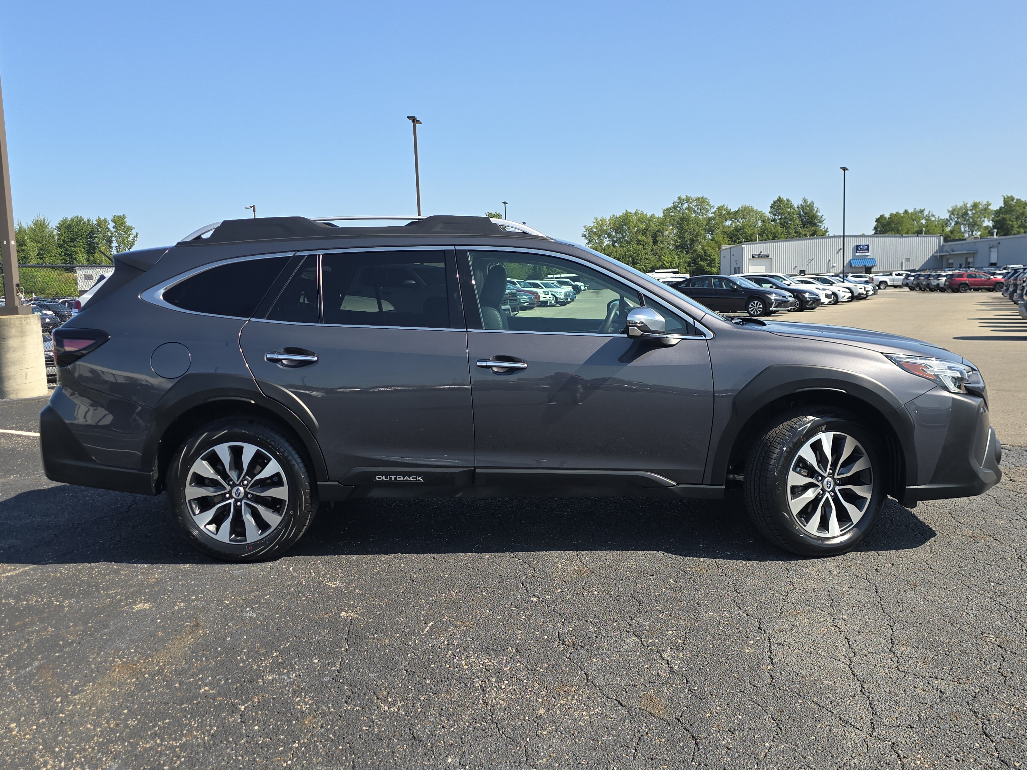 Certified 2023 Subaru Outback Touring XT AWD/4WD image 8