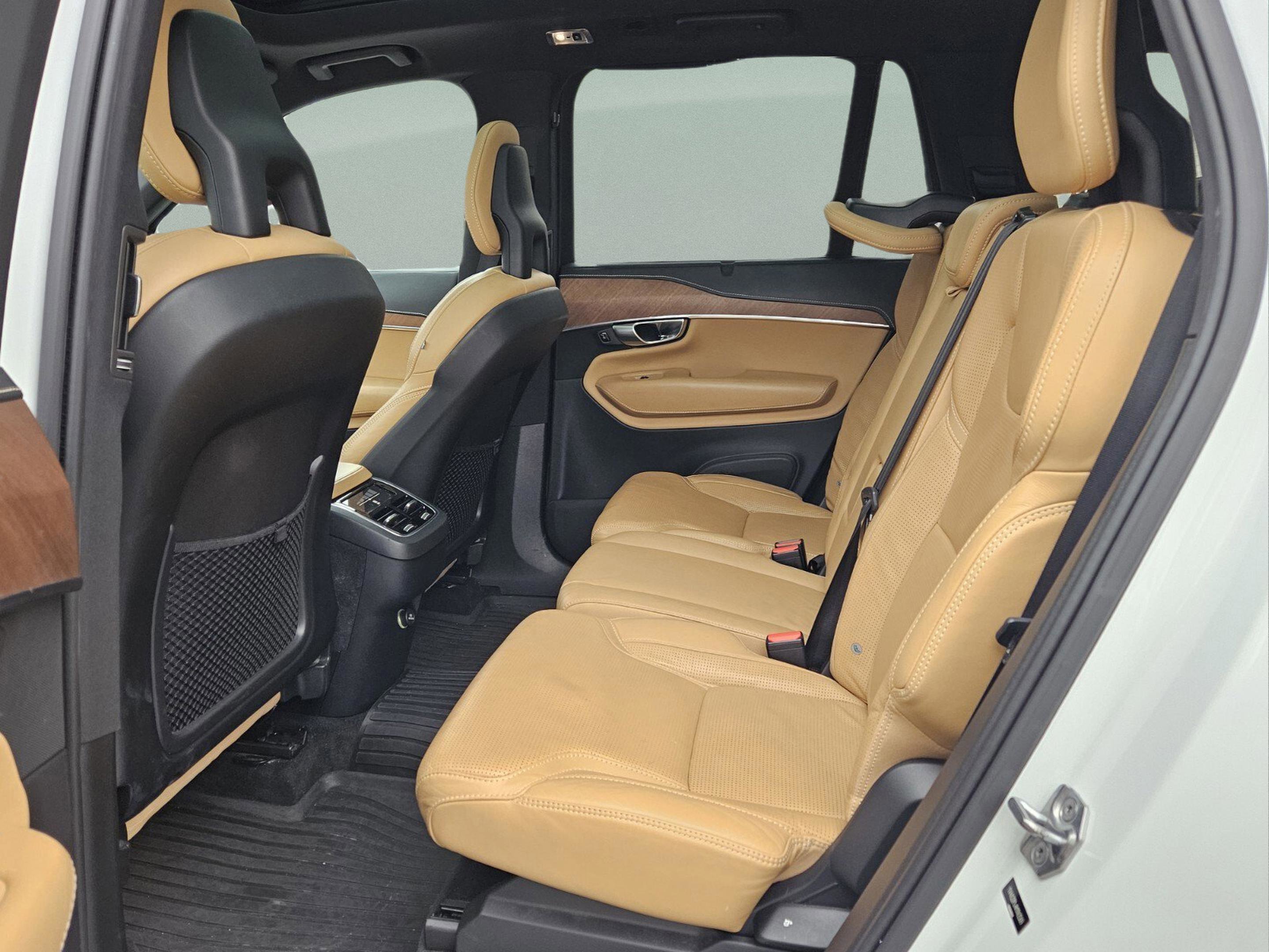 Used 2017 Volvo XC90 T6 Inscription w/ Vision Package image 9