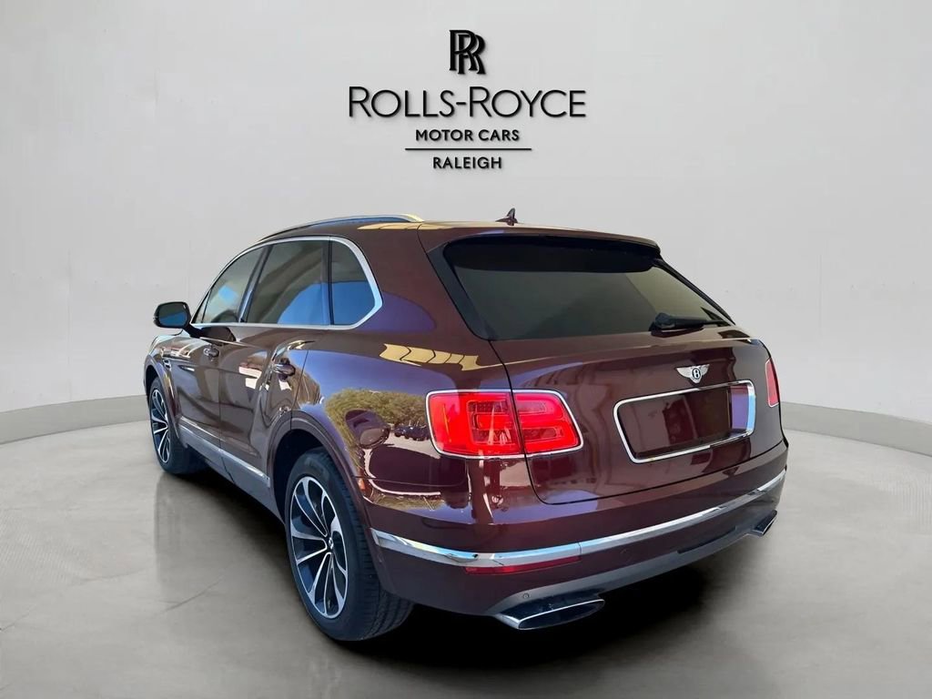 Used 2017 Bentley Bentayga image 7
