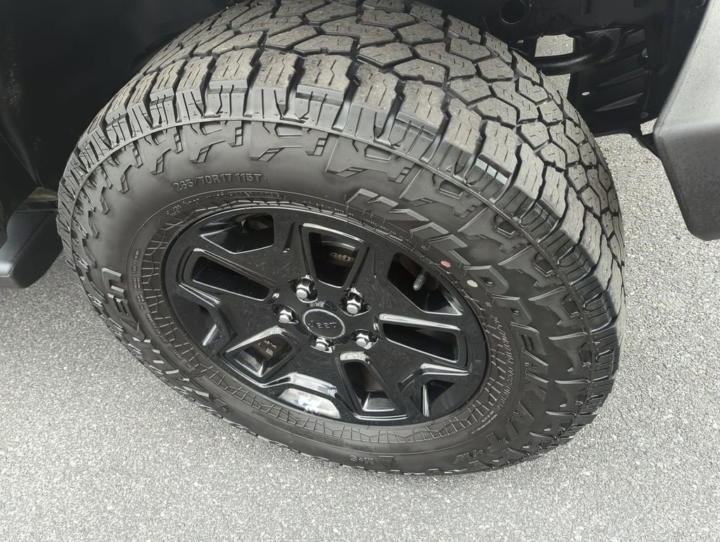 Used 2016 Jeep Wrangler Unlimited Sport w/ Quick Order Package 24S AWD/4WD image 10