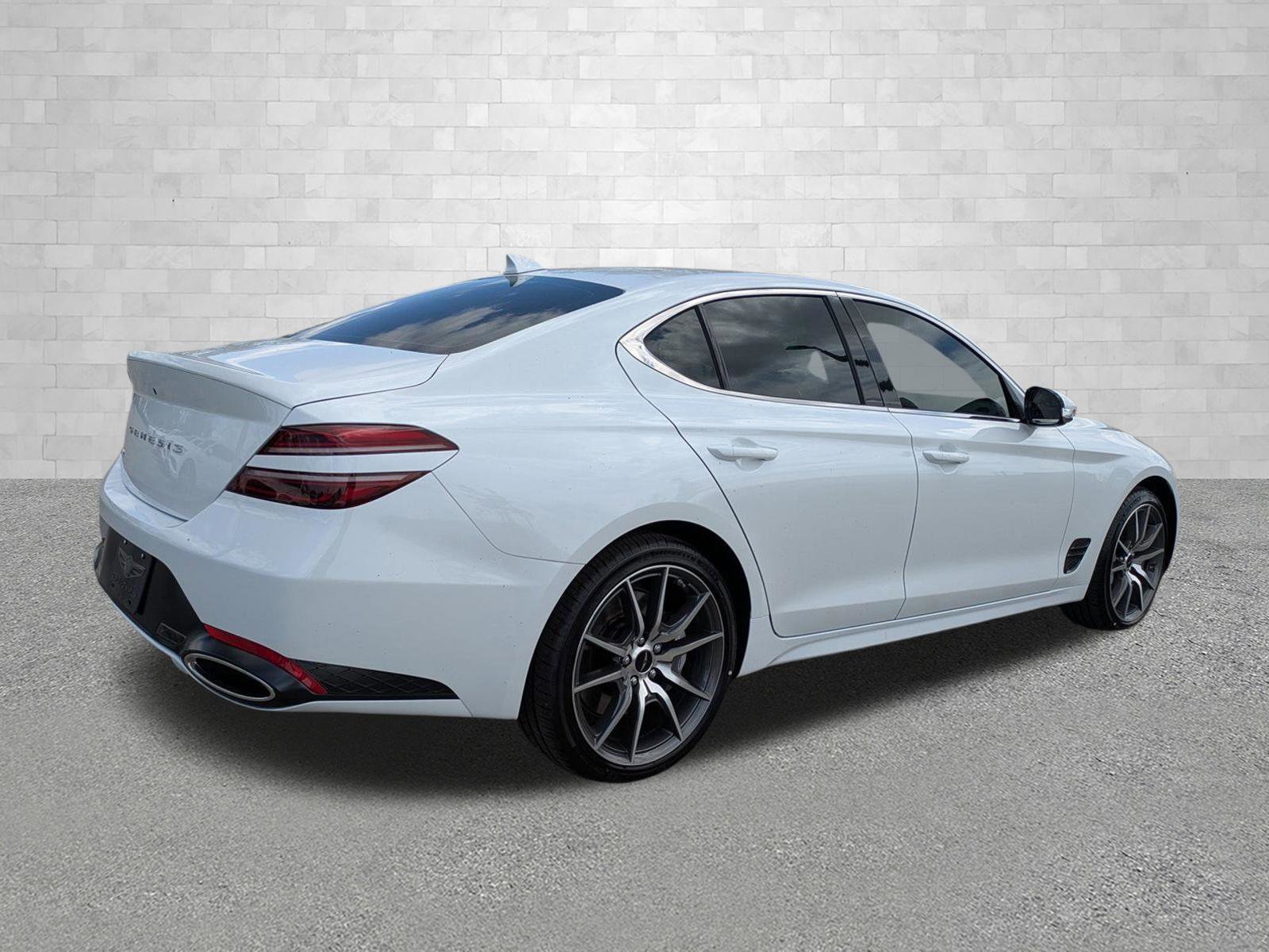 New 2026 Genesis G70 2.5T RWD image 2