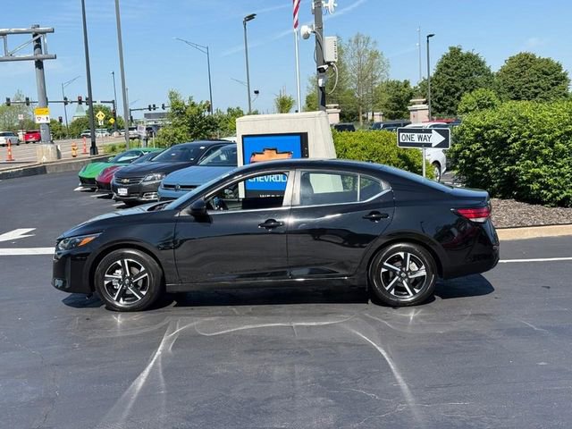Used 2025 Nissan Sentra SV FWD video 2