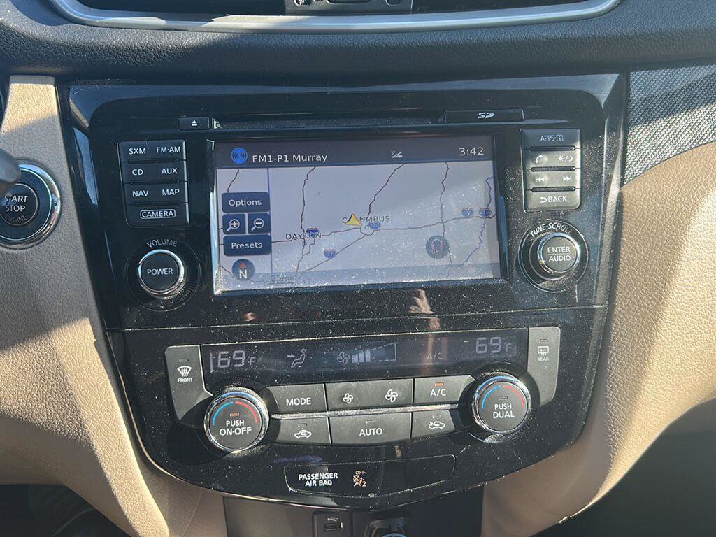 Used 2016 Nissan Rogue SL w/ SL Premium Package AWD/4WD image 12
