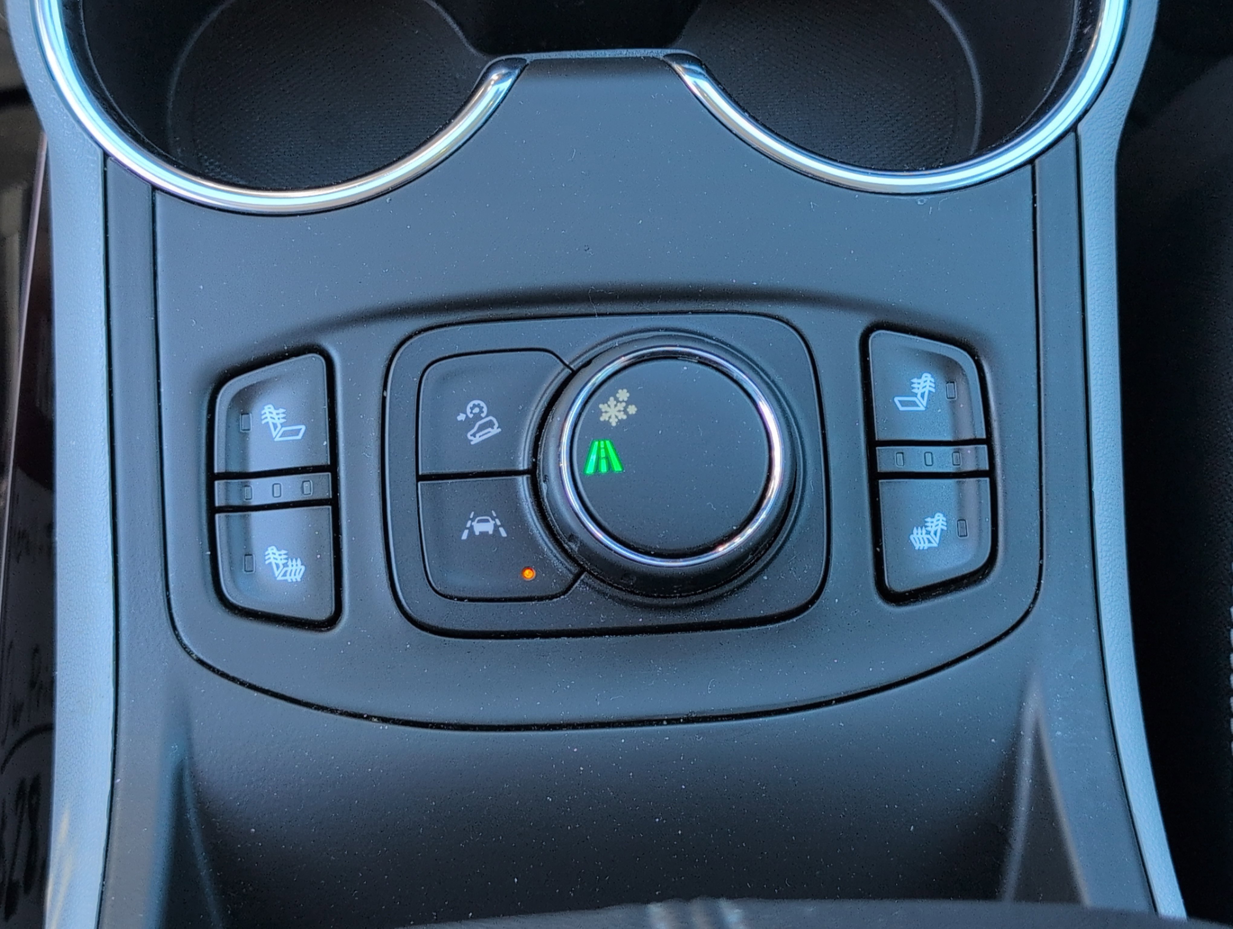 Used 2022 GMC Terrain SLT w/ LPO, Floor Liner Package image 17