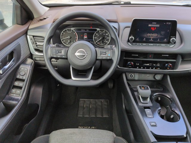 Certified 2023 Nissan Rogue SV image 17