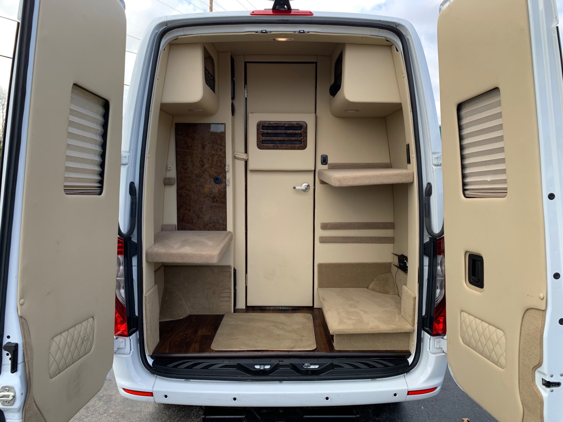 Used 2020 Mercedes-Benz Sprinter 2500 image 8