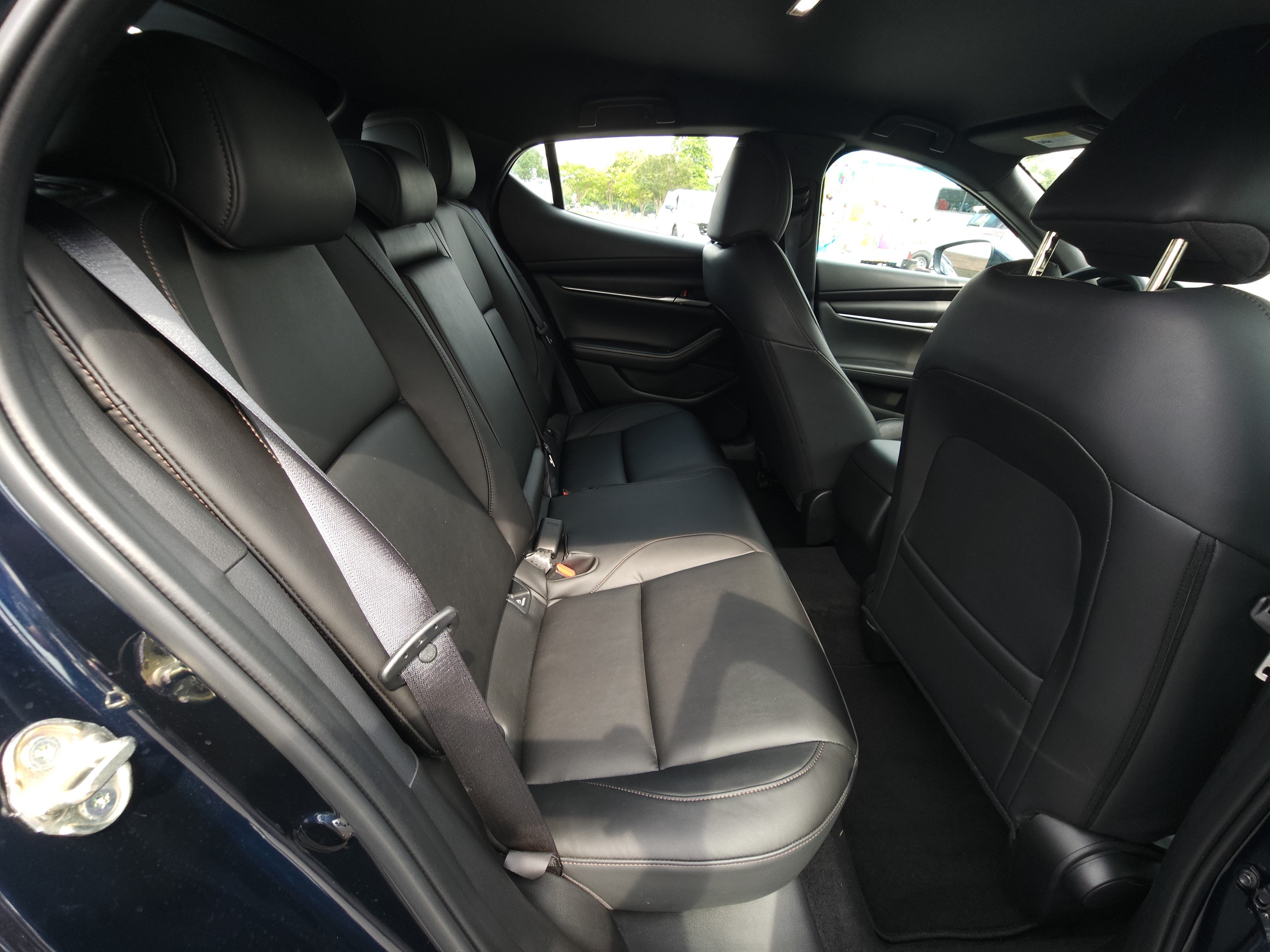 Used 2023 MAZDA MAZDA3 s FWD image 13