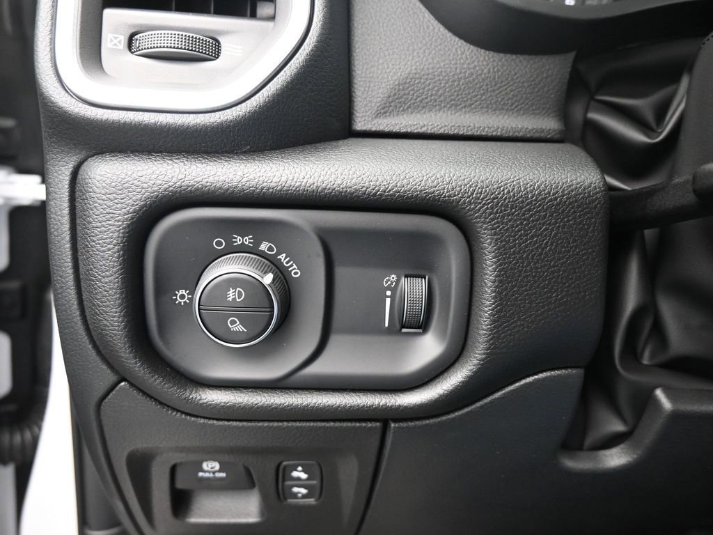 New 2025 RAM 1500 Big Horn image 33