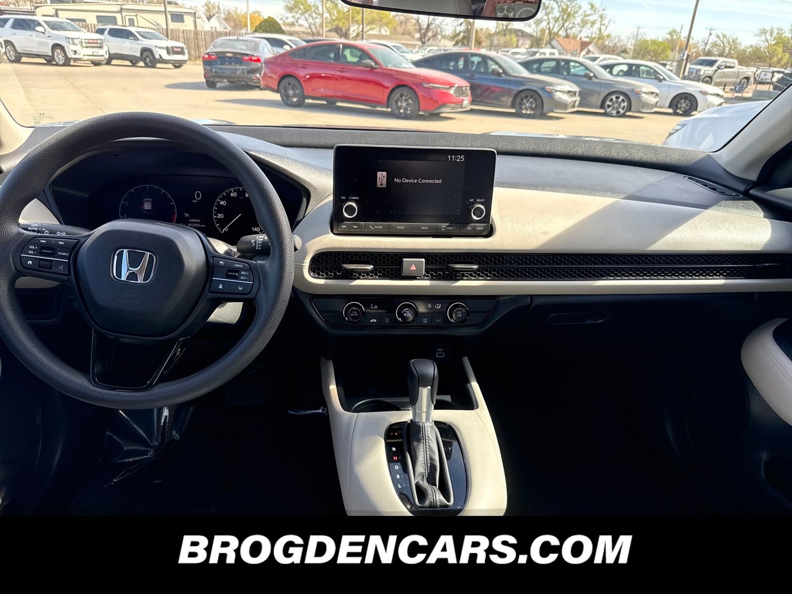 Used 2023 Honda HR-V LX image 10