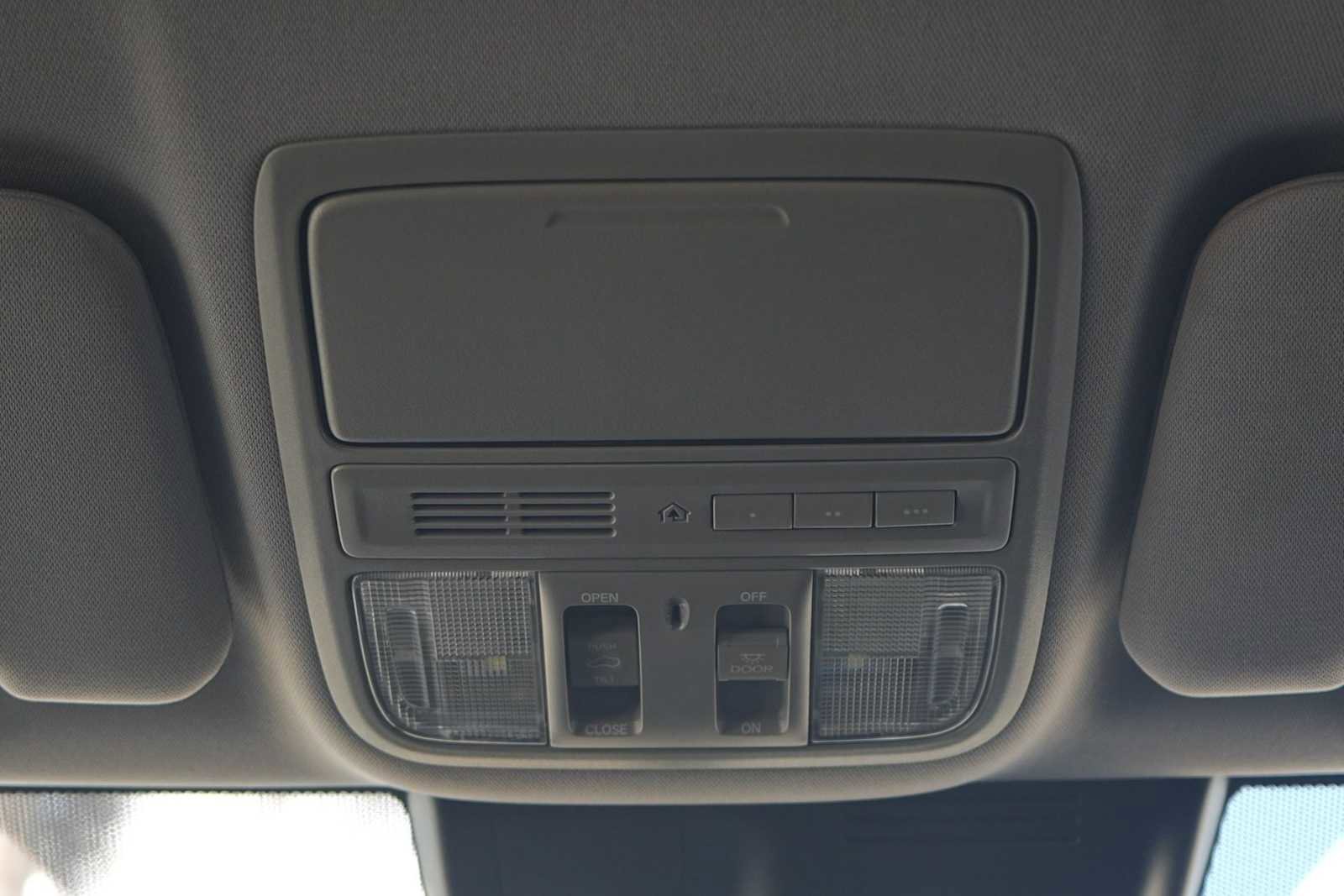 Used 2021 Honda CR-V Touring image 23