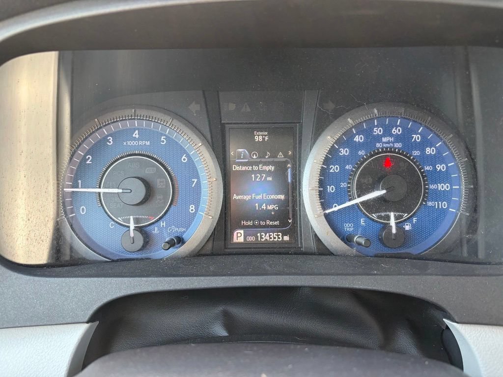 Used 2015 Toyota Sienna XLE w/ XLE Navigation Package FWD image 40