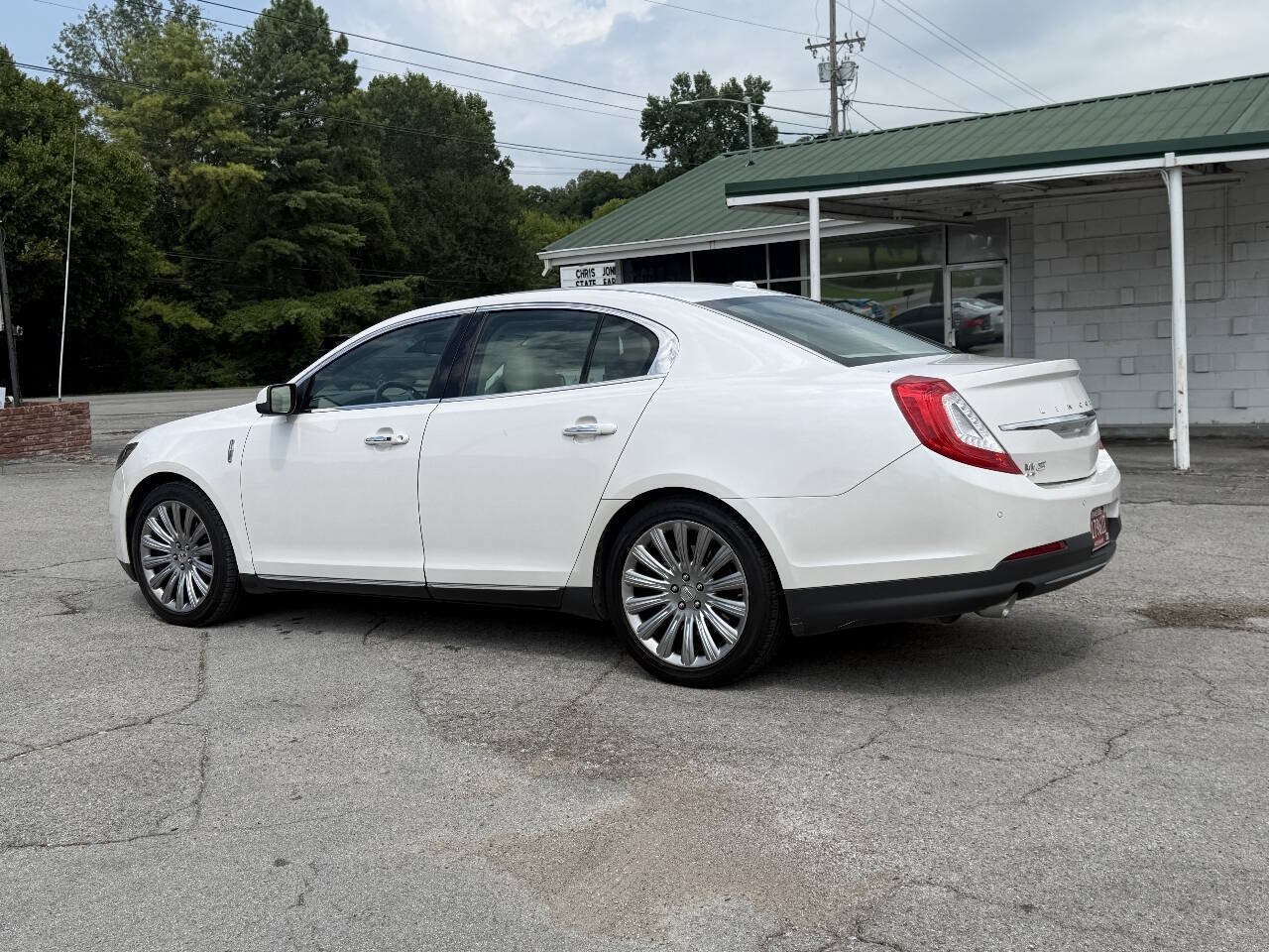 Used 2016 Lincoln MKS AWD w/ Equipment Group 101A image 5
