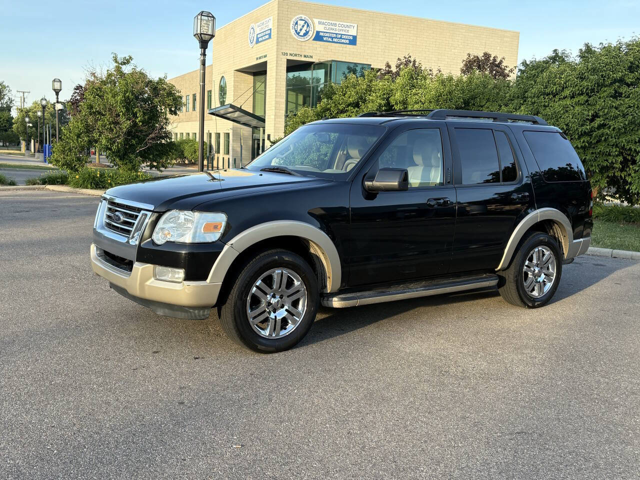 Used 2010 Ford Explorer Eddie Bauer AWD/4WD image 2
