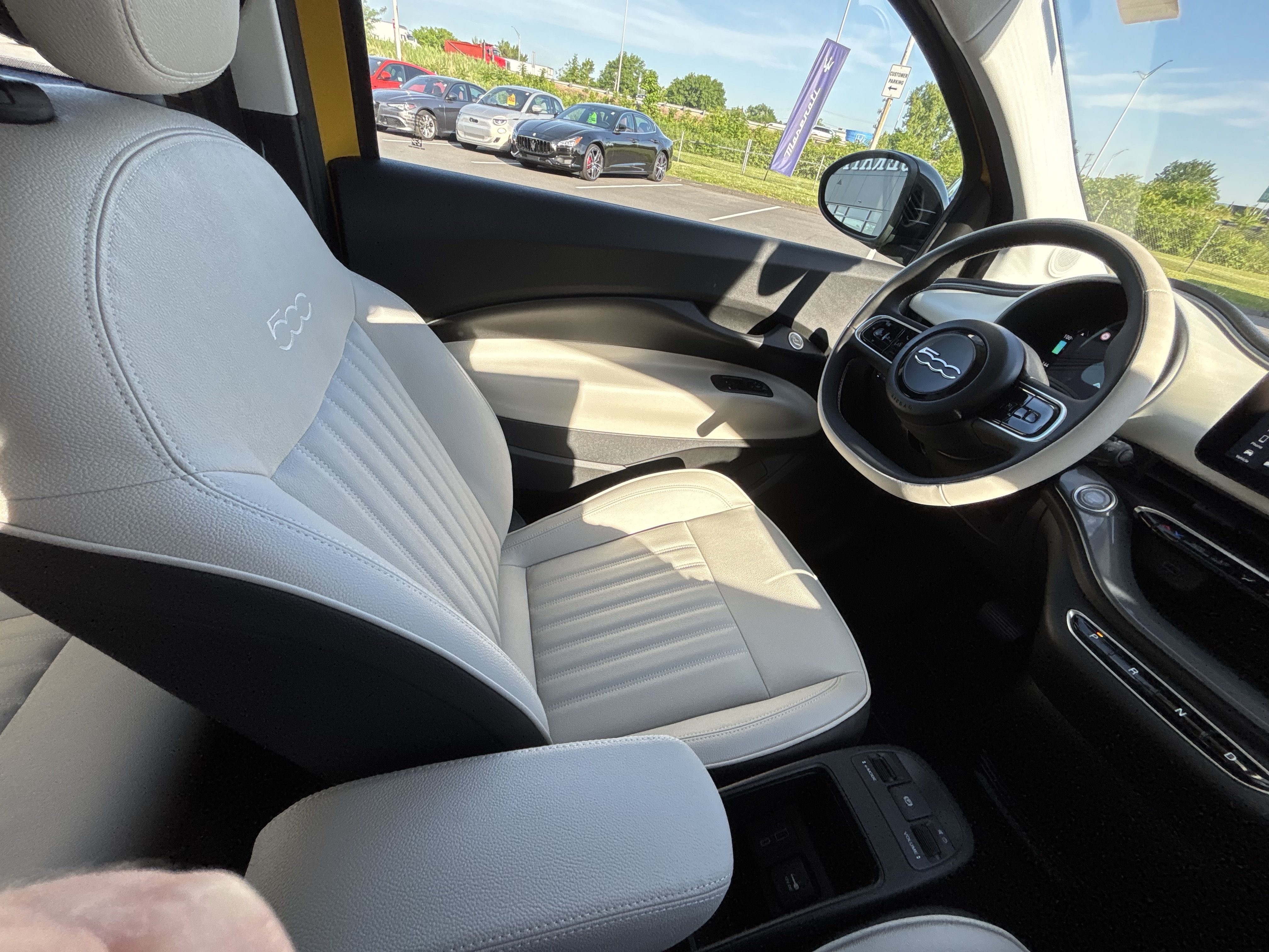 New 2026 FIAT 500 e Icona w/ Quick Order Package 21R FWD image 19