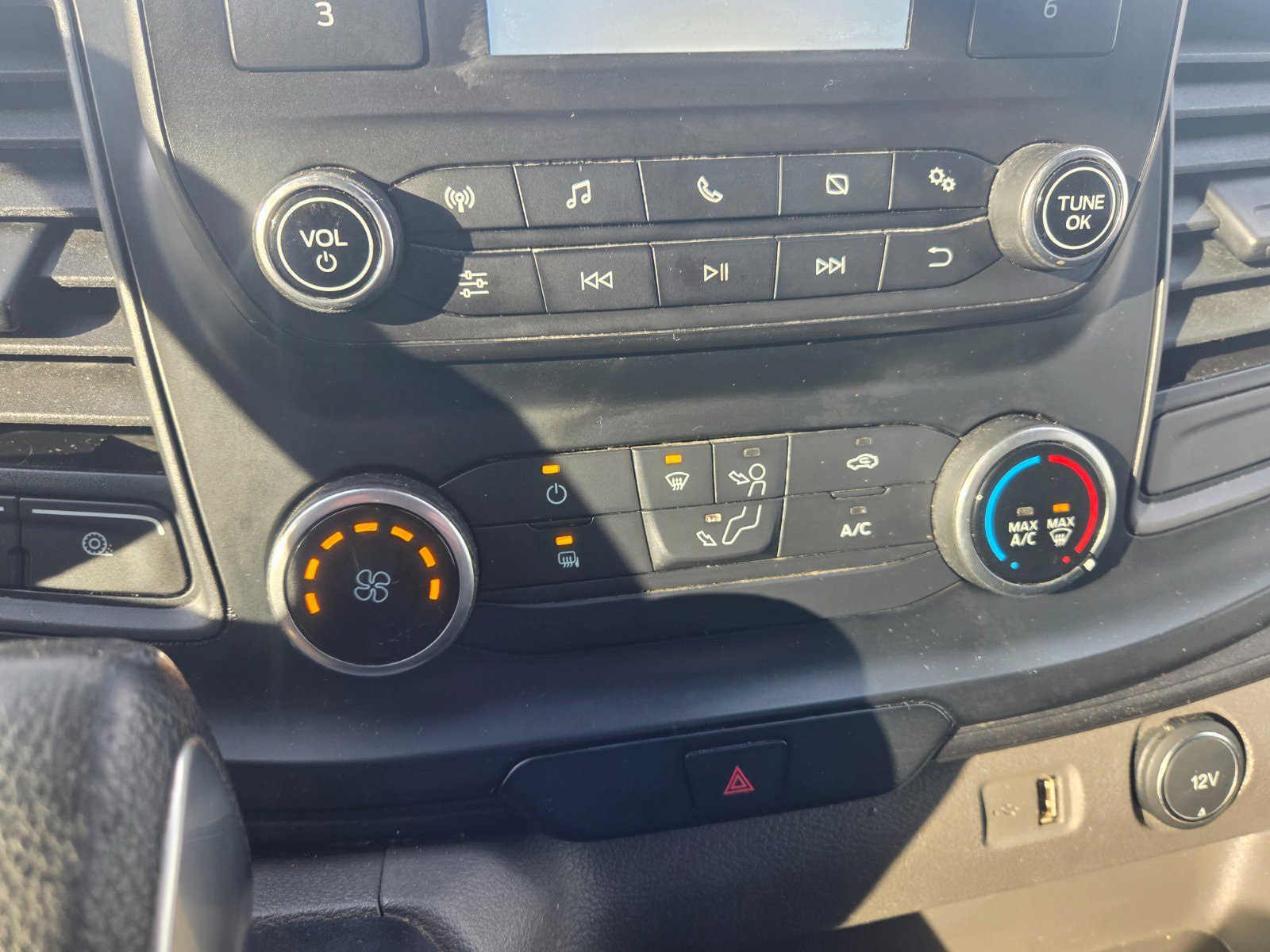 Used 2020 Ford Transit 250 Low Roof RWD image 16