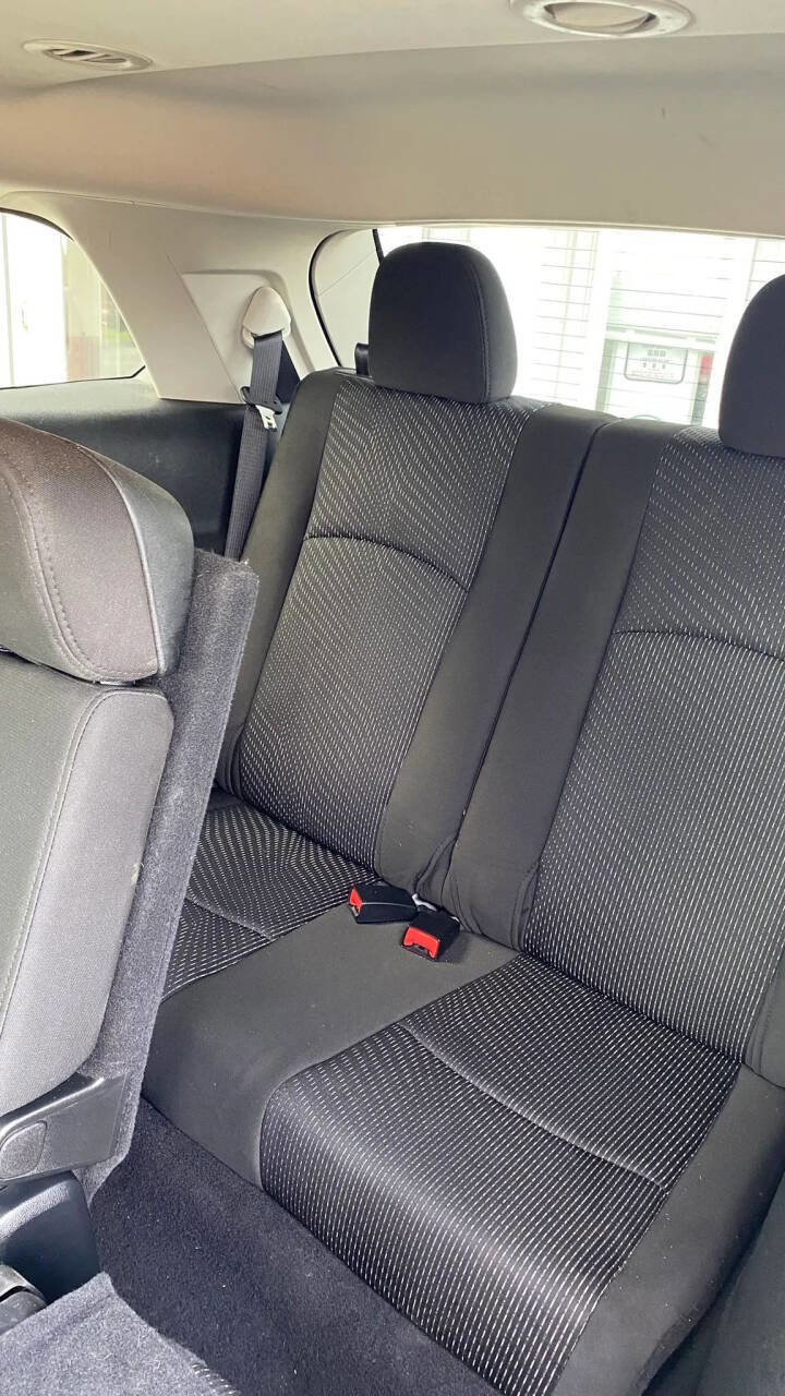 Used 2019 Dodge Journey SE w/ Blacktop Package image 14