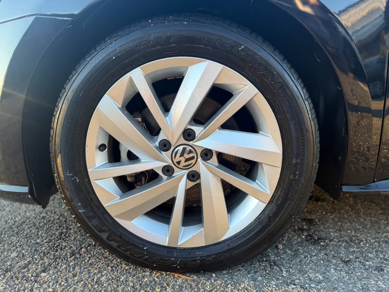 Used 2018 Volkswagen Passat 2.0T SE FWD image 20