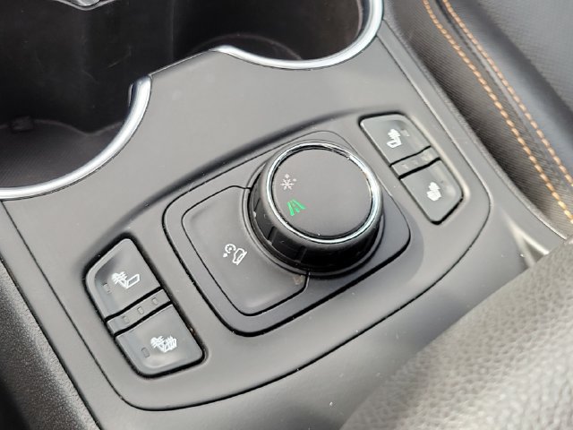 Used 2019 GMC Terrain SLT w/ Preferred Package FWD image 22