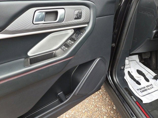 Certified 2025 Ford Explorer ST image 23