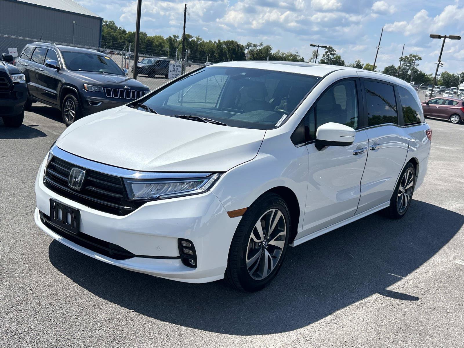 Used 2023 Honda Odyssey Touring image 8