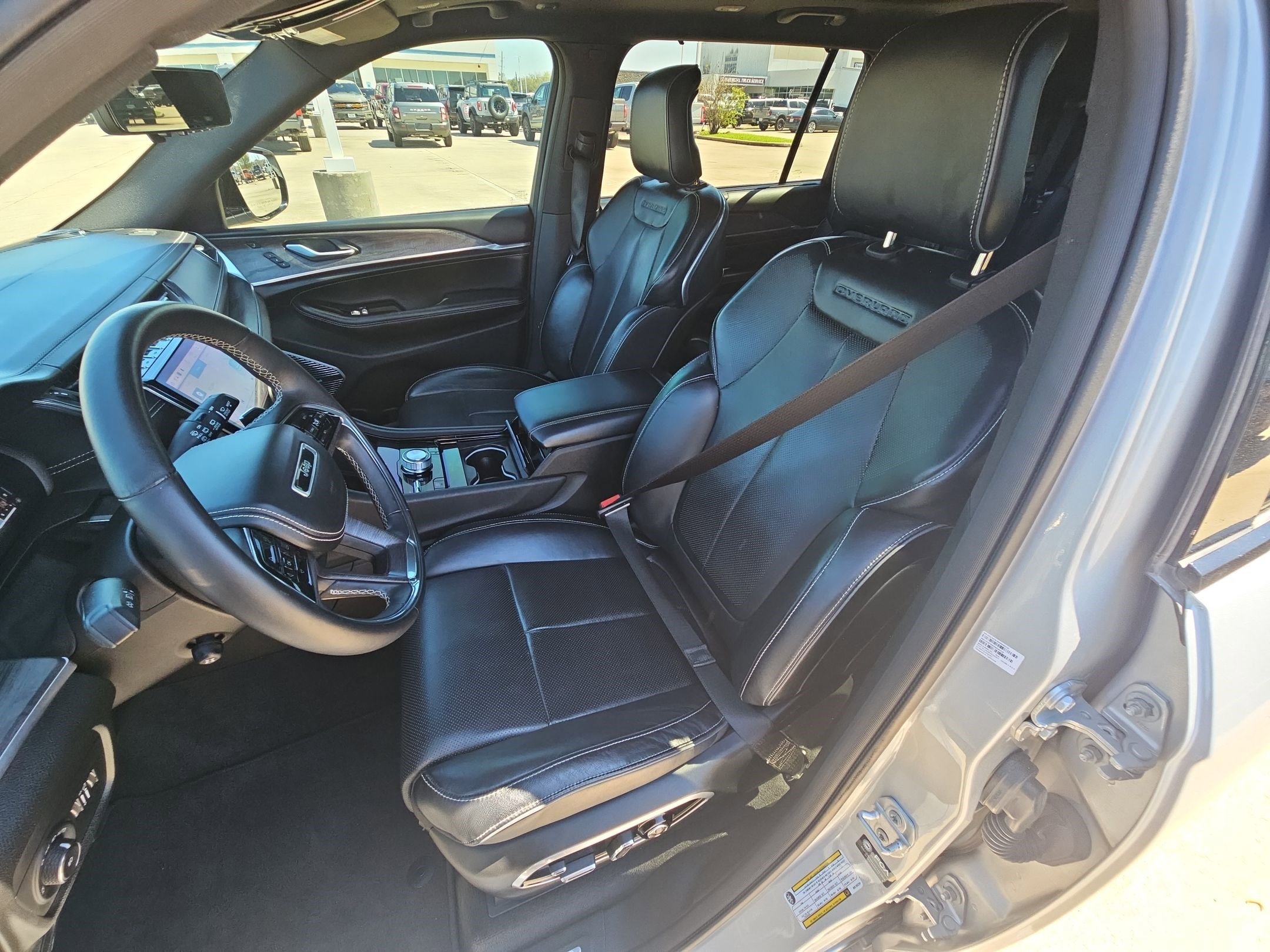 Used 2021 Jeep Grand Cherokee L Overland w/ Luxury Tech Group IV image 16