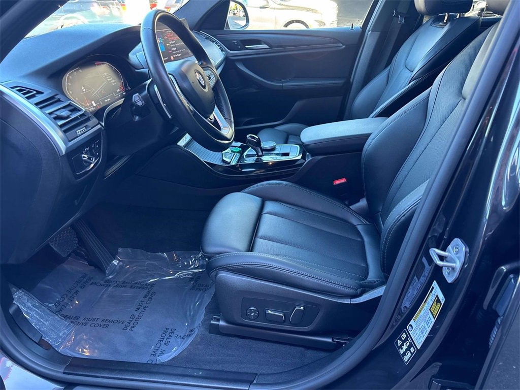 Used 2025 BMW X4 xDrive30i image 11