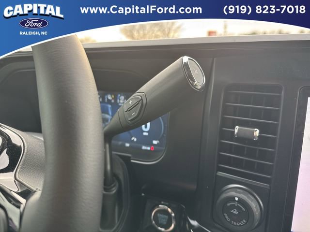 New 2026 Ford F250 Lariat w/ Black Appearance Package image 30